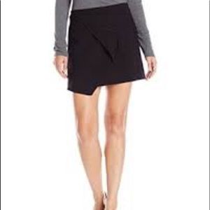 Halston heritage mini skirt🔥